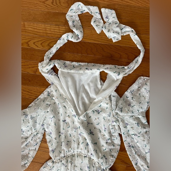 The Fashion Poet‎ Clip Dot Cold Shoulder Ruffle Long Sleeve Dress white size 8 - Picture 13 of 13